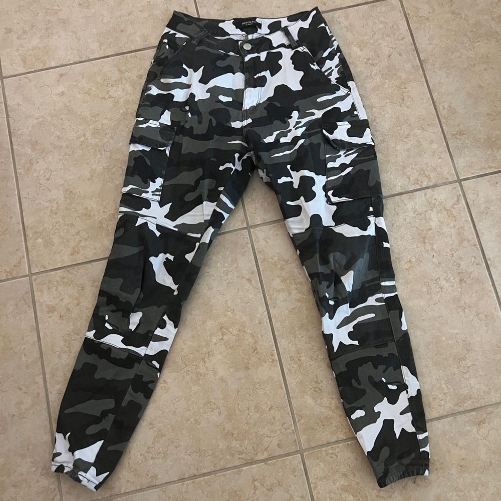 Women’s Camo Joggers